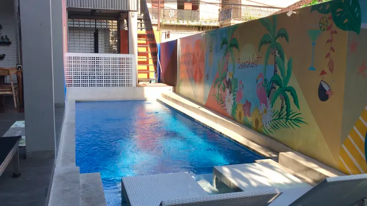 Hostel內的小泳池
