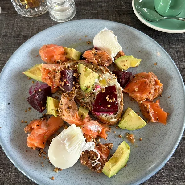 HOUSE SMOKED SALMON PASTRAMI