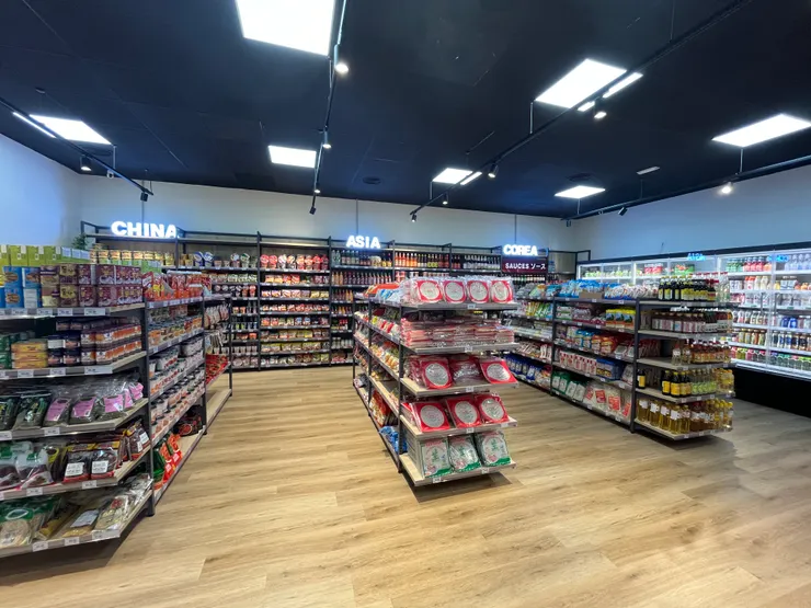 陳列架有分韓國、亞洲、中國三區