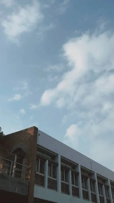 在天空之城耐心畫下自己成長的每一步地圖