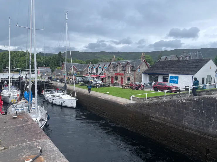 運河邊沿途小店