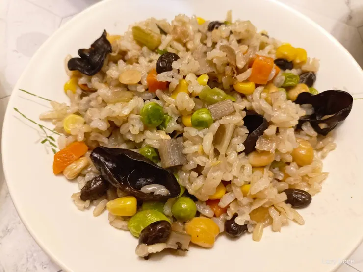 綠花朵蔬食手作──人蔘牛蒡八寶飯