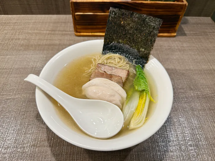 鹽味拉麵(立成製麵,去蔥,去洋蔥)   165元+15