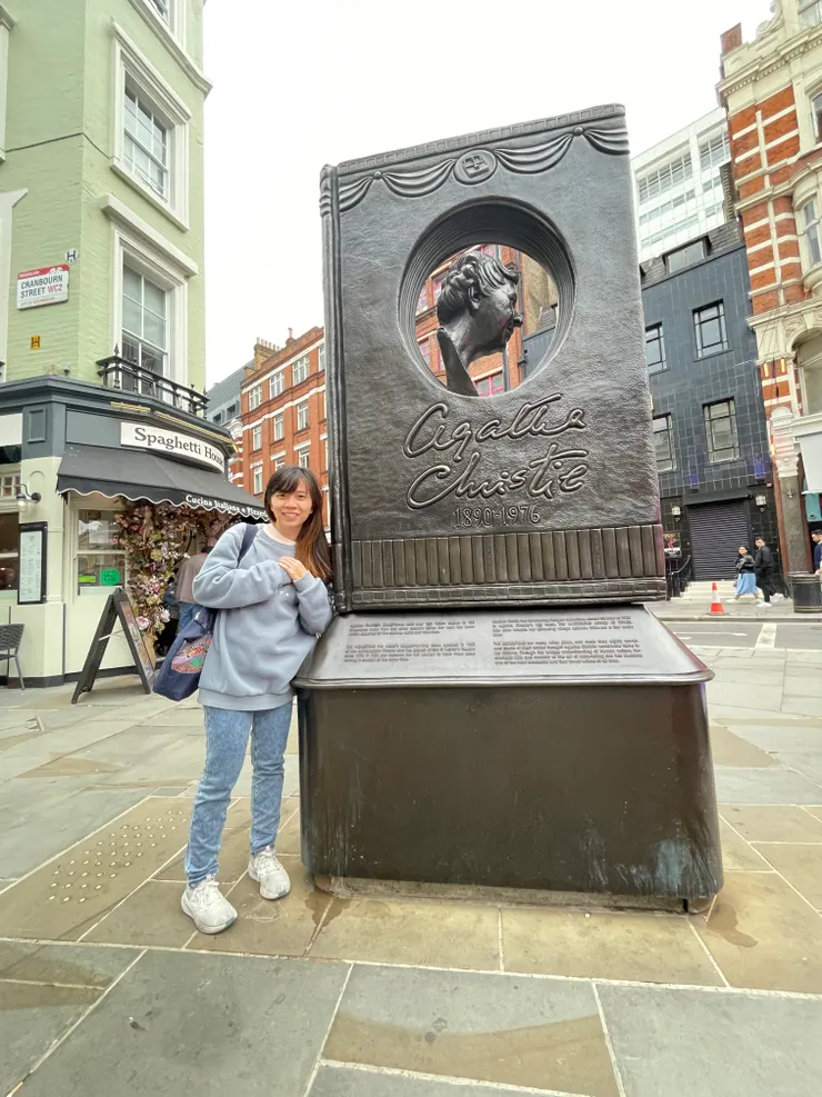 倫敦街頭，謀殺小說天后阿嘉莎紀念碑