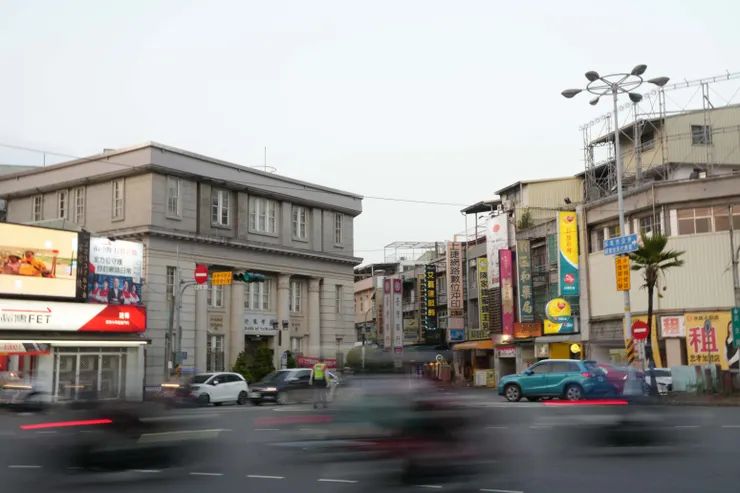 阿猴城南門舊址，大約落在復興南路與逢甲路口