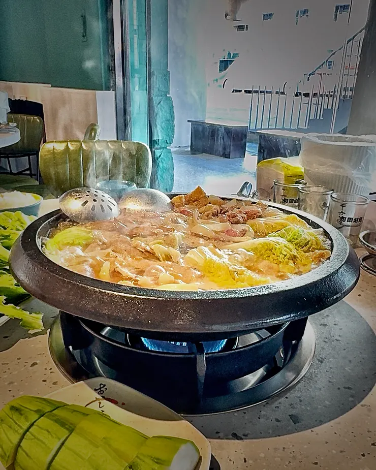 石頭火鍋美味
