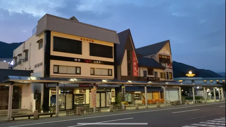 鬼怒川溫泉車站街景