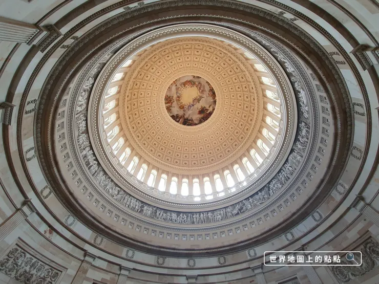國會大廈圓頂內《華盛頓升天圖》