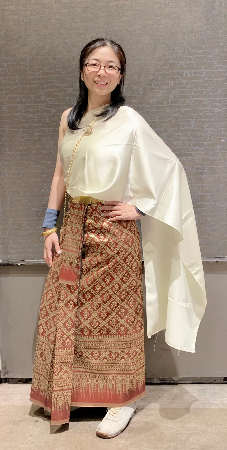 第三天一早就要換裝