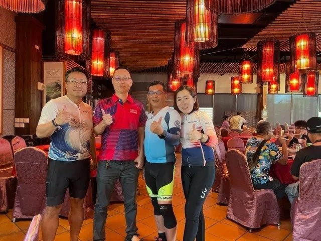 在餐廳巧遇二中扶輪學長Allen