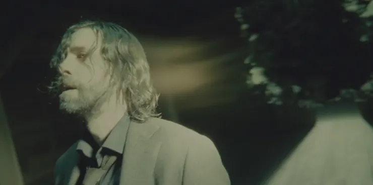 艾倫被黑暗吞噬，看似意外，其實早已被寫進結構之中。