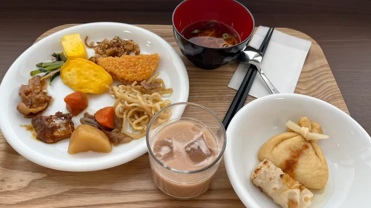 我自己是很愛這個細麵，口感滑順。