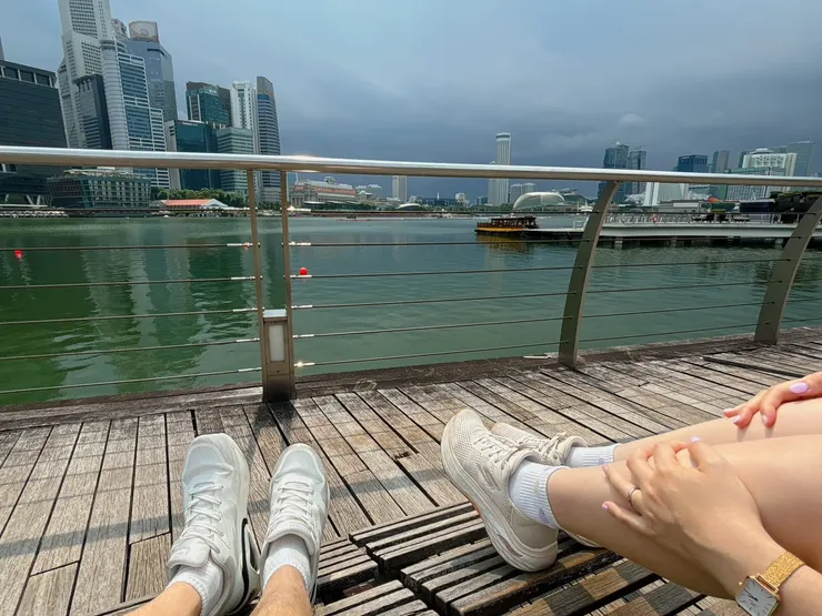 躺在發燙的木椅上看風景。(圖片來源:辰心)