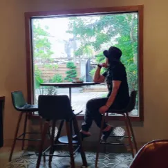 公主向前走的沙龍