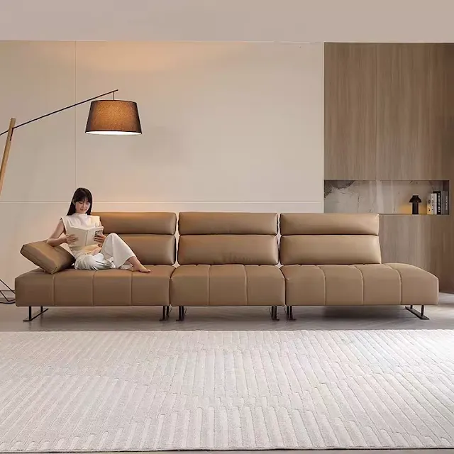 每一條線條，都透露著義大利設計的精緻與不凡，Roma沙發不需要過度修飾和刻意設計，輕鬆勾勒出家的溫馨氛圍 可調節靠背隨著手動輕拉，能視需求調整坐深，要坐要躺都可實現