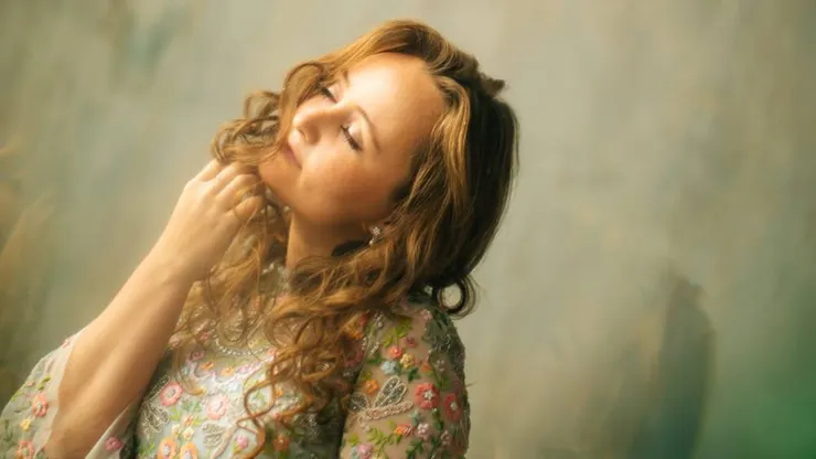  當今世界樂壇最頂尖的歌劇女高音茱莉亞．列茲妮娃（Julia Lezhneva），現已和鋼琴家納塞西安（Pavel Nersessian）來台，準備本周三在台北國家音樂廳的音樂會。（巴哈靈感提供）