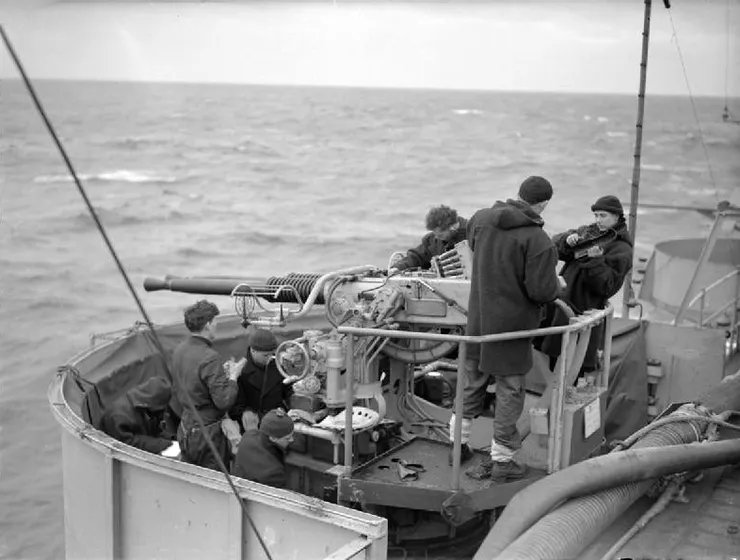 典型的雙聯40公厘博福斯高射砲