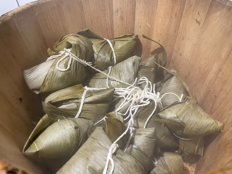 剛蒸好的自家製粽子