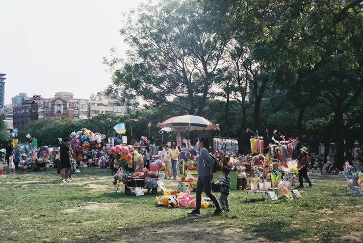 向外探索，與各式各樣的人接觸後，會有新的收穫。