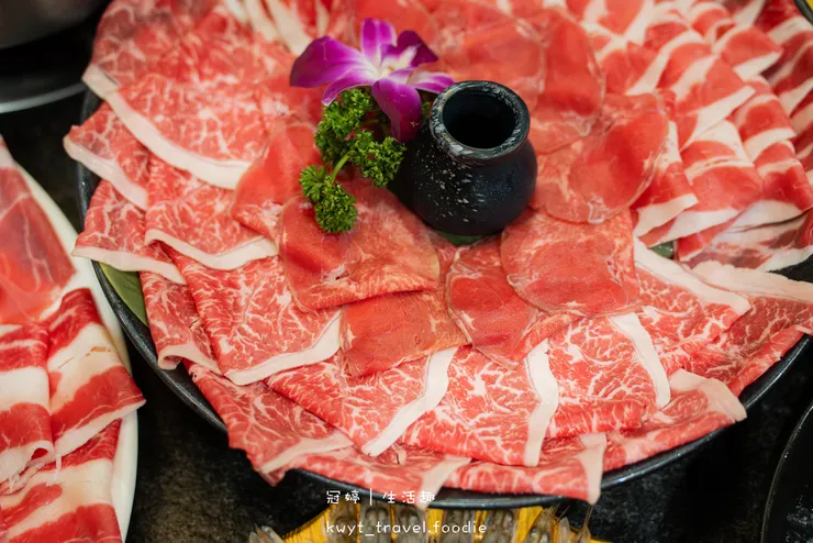 【泰滾泰式火鍋桃園店】當月壽星幾歲就送幾隻蝦!桃園火鍋推薦,