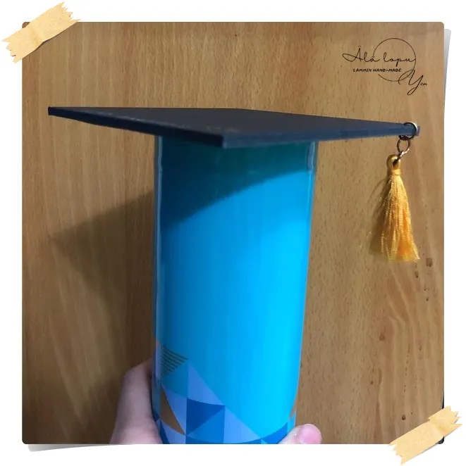 底下那個罐子不是卡片內容，只是我為了拍照放上去的