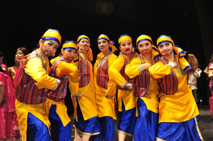 每個人的鬍子都有自己的特色，我從不要求要畫得一樣，因為每個人本來就獨一無二。就讓他們自由發揮，這才是最鮮活、最有生命力的模樣。