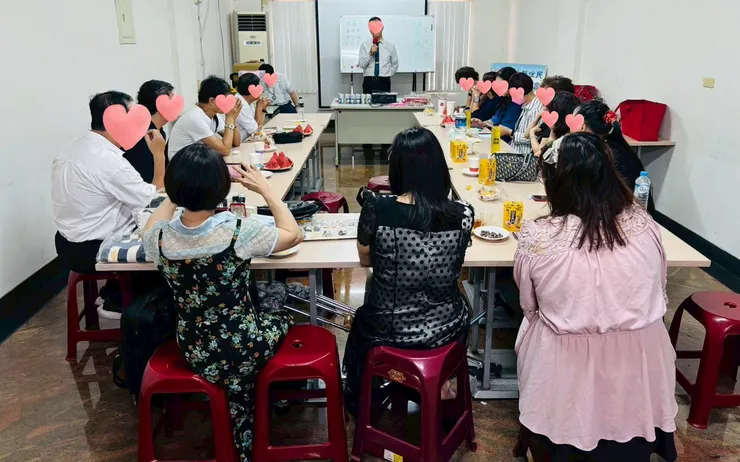 ▲為了幫助婚友在感情路上少走彎路，特別安排兩堂課：  ◆1.為什麼一直單身？  ◆2.要怎麼更快遇見自己的白雪公主/白馬王子？