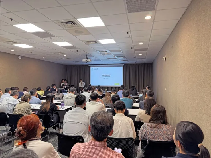 東方線上研發中心總監陳奕燊指出，GooSpots 為自主研發的創新模型。(東方線上提供)