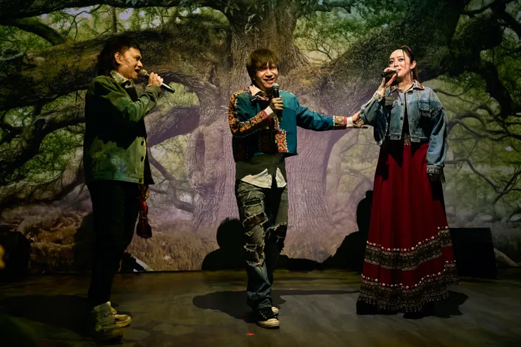 桑布伊（左起）、王宏恩、舞思愛領銜出演《Makitvaivi 布可思議》原音全境式沉浸互動演唱會(圖/風潮音樂提供)