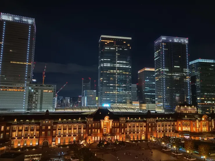 新丸之內大樓拍攝東京車站的正面