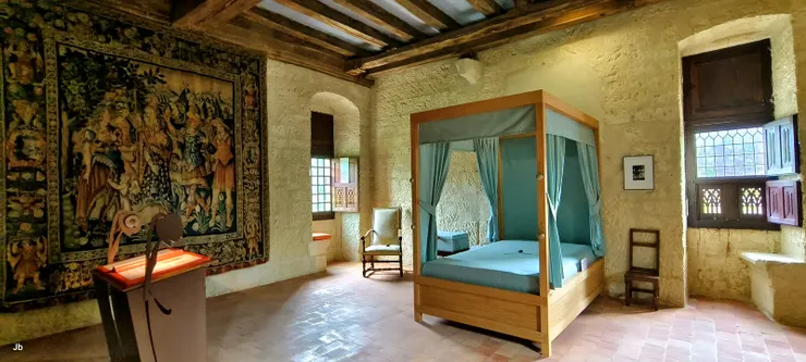 【詩人龍薩寄居多年並在此長眠 他的住宅幸得保全變成博物館！參觀龍薩故居。】