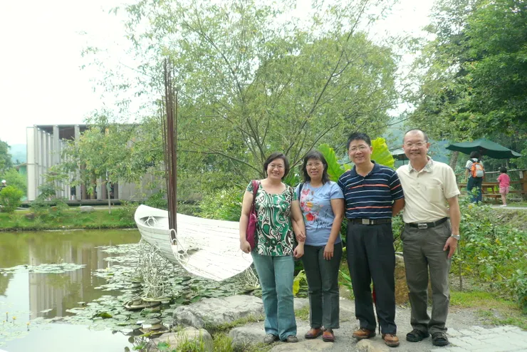 20120821同遊合影(紙教堂)