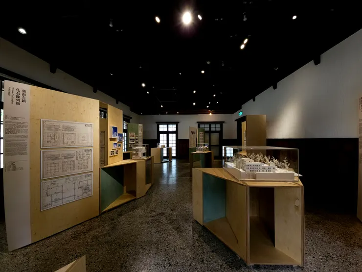 《王秀蓮建築展：未有地圖的人生》一樓展場。