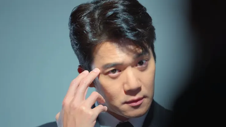 以行動默默引領眾人的魅力型角色(Source : Netflix)