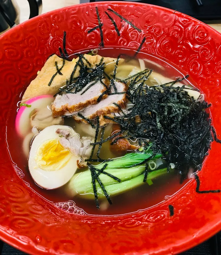 鴨肉拉麵味道不錯，份量也剛好。