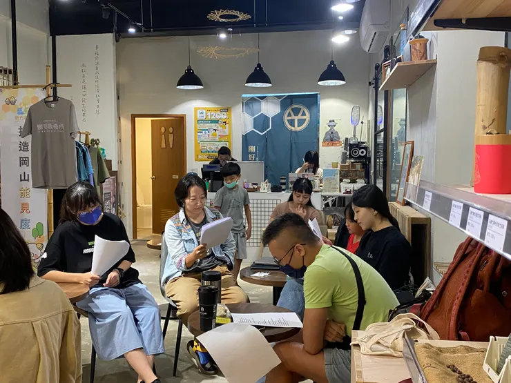 市場內的分手場面，別有一番滋味（悶出一道湯麵的愁）