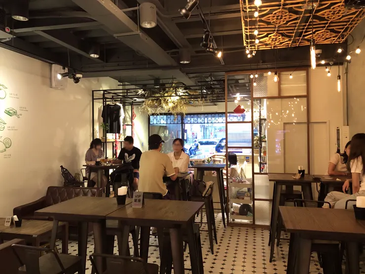 學吧精釀平日傍晚的內用景象