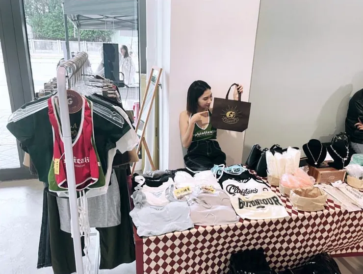 一步一腳印起家的Gabriela