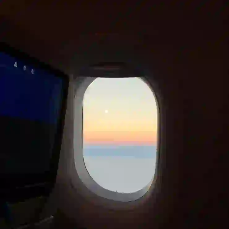 升空後,夕陽伴隨我們一段路。