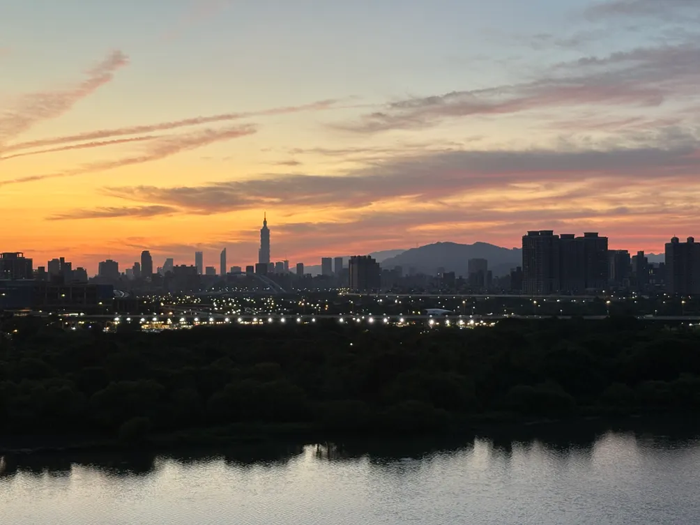 孫婕 | F.M.的沙龍