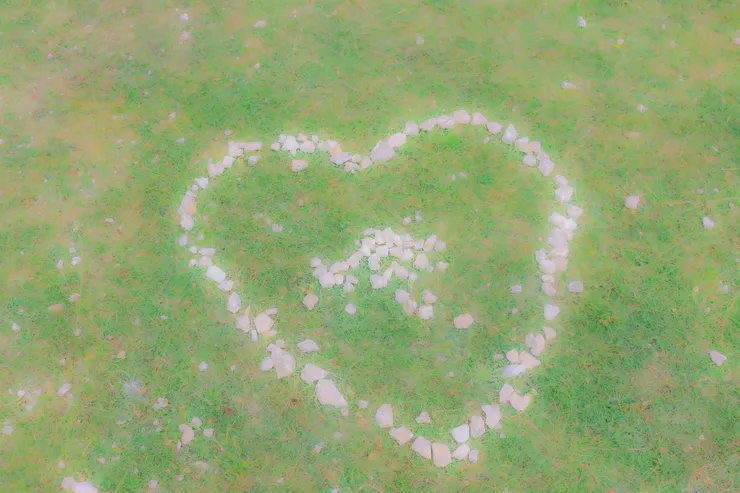 七姊妹崖上，前人的創作一景