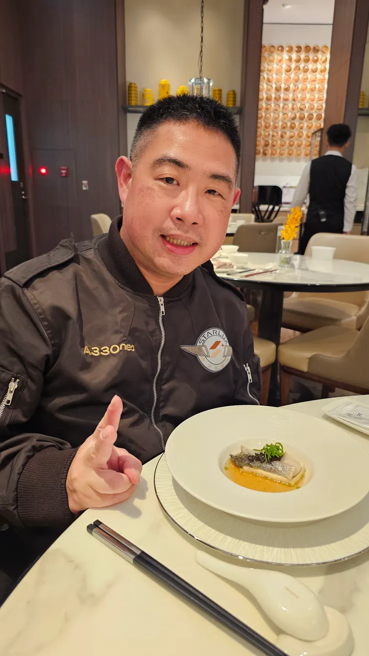 台北士林萬麗酒店的萬麗軒餐廳有很多小蒸籠裝置藝術在牆上!超可愛!