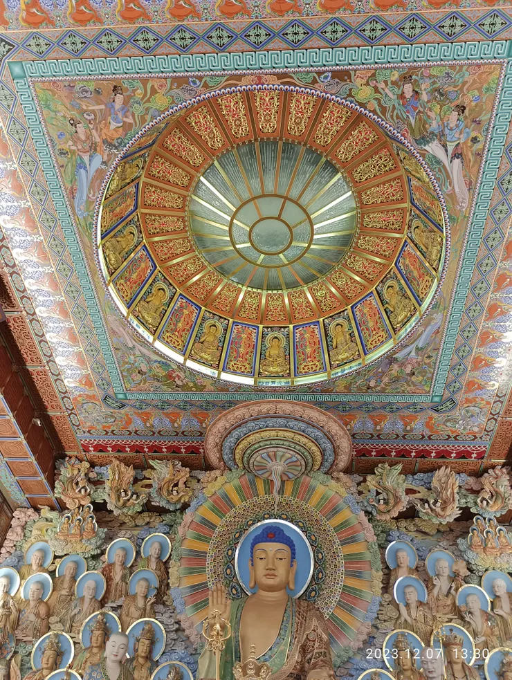 主殿正上方的藻飾