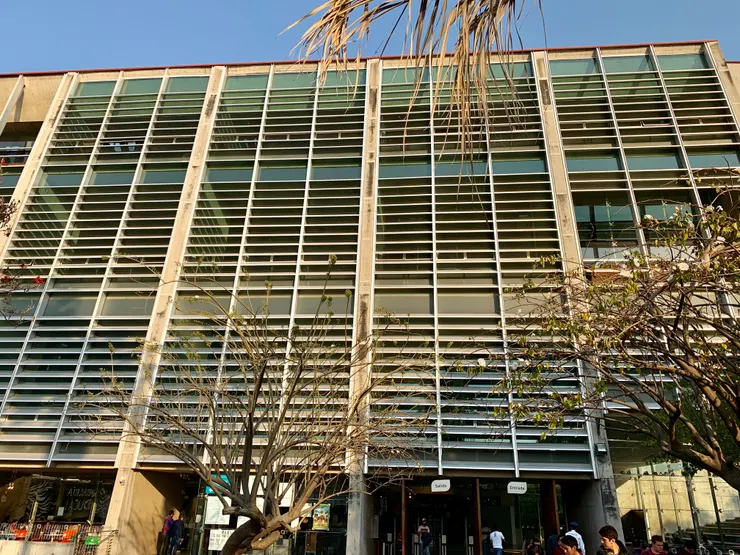圖書館大樓外觀。