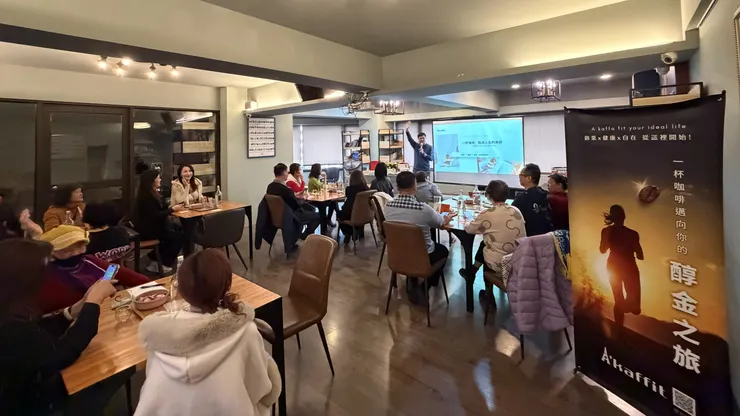 直銷新聞網--亮亮要把咖啡做成一個安全穩定、可以長期運作的事業。