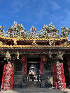 月光的意思是指，可以行使與神明同樣的神力。這個想法乍看似乎有些大膽，但其實在佛道教混合的宗教框架下，是可以合理解釋的。因為，很多神明也都是由凡人飛昇成神的，例如媽祖和武聖等等。可以說祂們是由凡人開始修煉，也可以認為是祂們本身就是神，然後下凡來度化眾生。