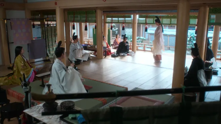 眾人在雪天聚會取樂