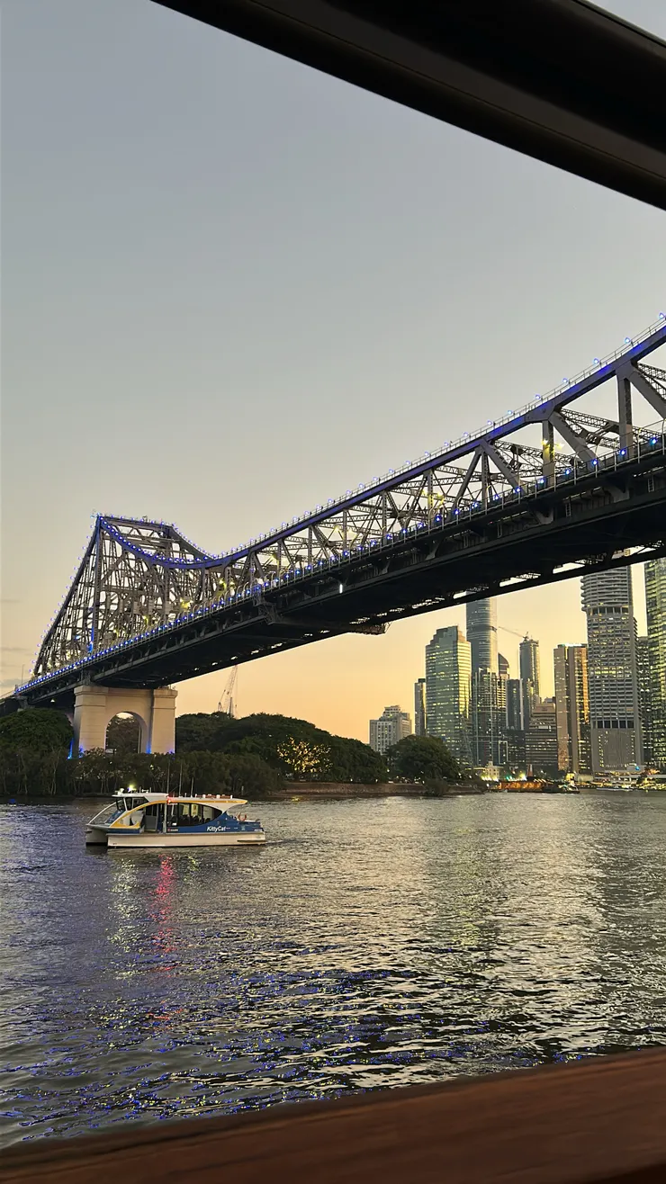 故事橋 (Story Bridge)