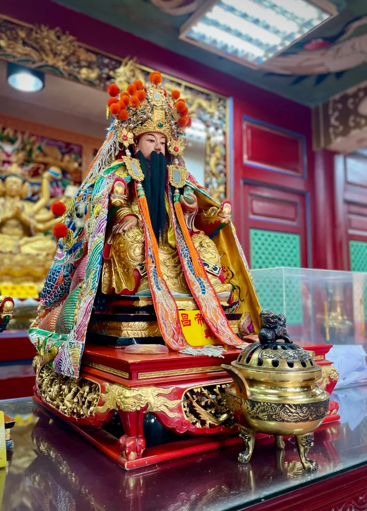 白面關公好清秀