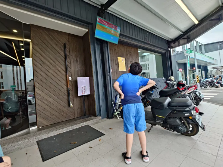 大家都在等叫號